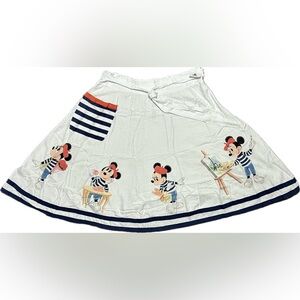 Minnie Mouse Skirt
Disney Epcot France Pavilion Mademoiselle